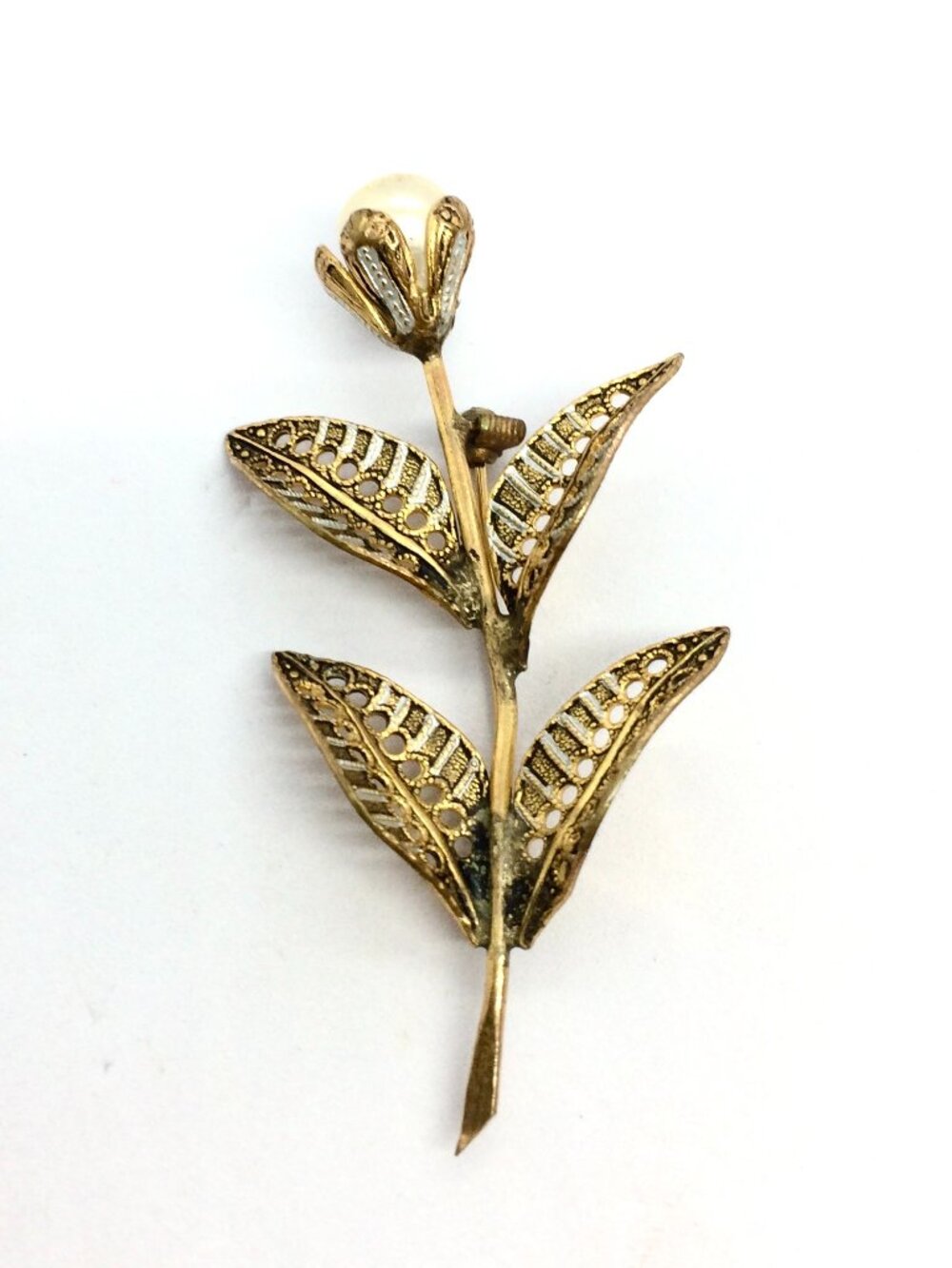 VINTAGE FLOWER BROOCH Faux Pearl Filigree Leaf Gold Tone Floral Stem Pin 2.5"